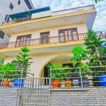 Hotel Alpine Villa Pokhara Bagian luar foto