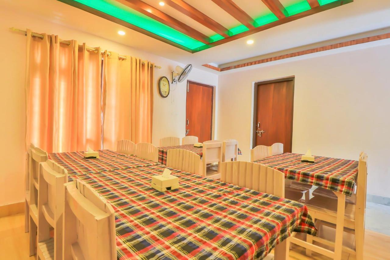 Hotel Alpine Villa Pokhara Bagian luar foto