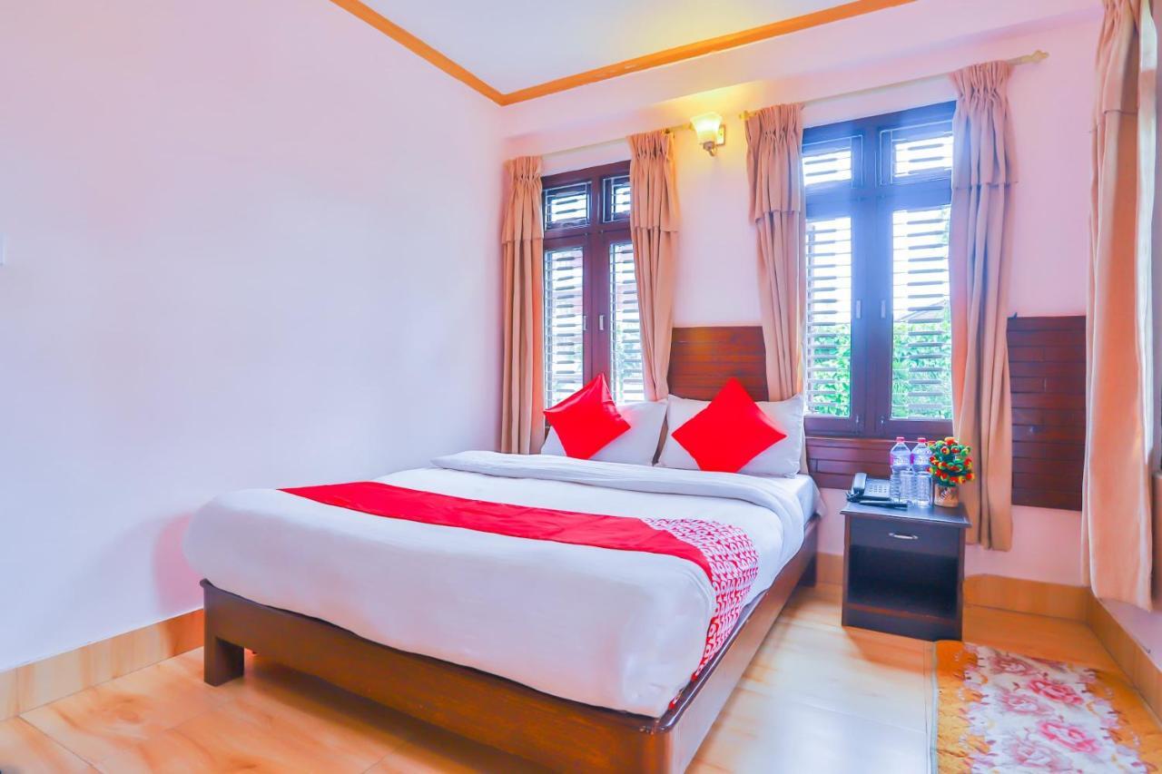 Hotel Alpine Villa Pokhara Bagian luar foto