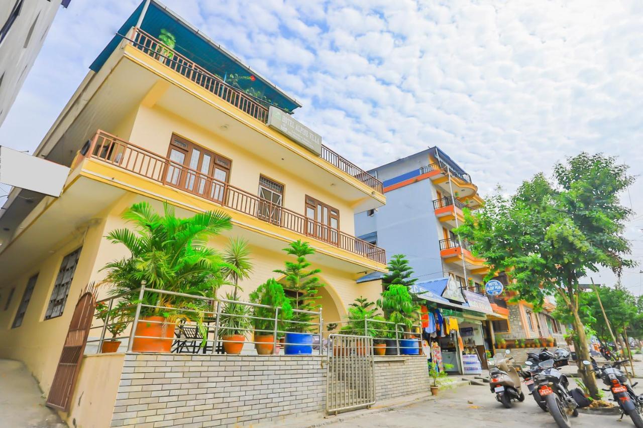 Hotel Alpine Villa Pokhara Bagian luar foto