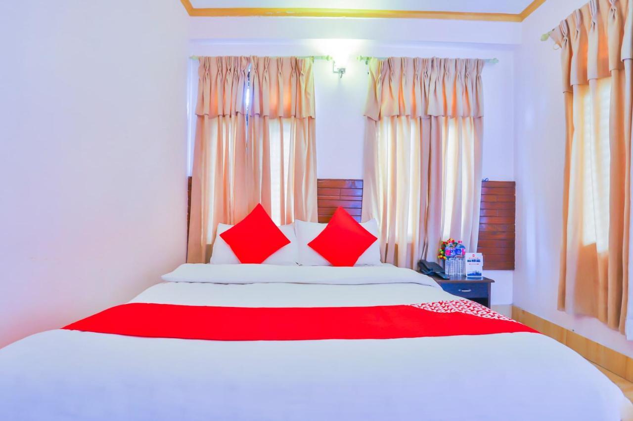 Hotel Alpine Villa Pokhara Bagian luar foto