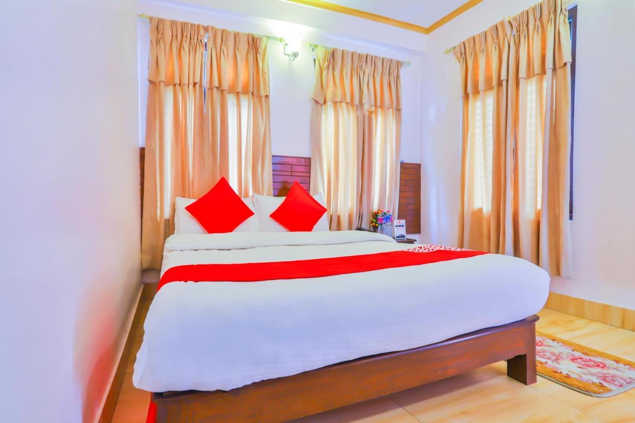 Hotel Alpine Villa Pokhara Bagian luar foto