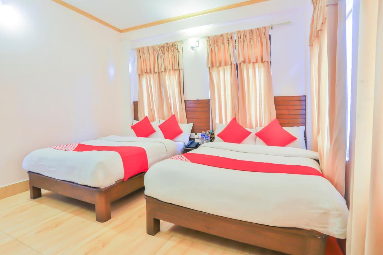 Hotel Alpine Villa Pokhara Bagian luar foto