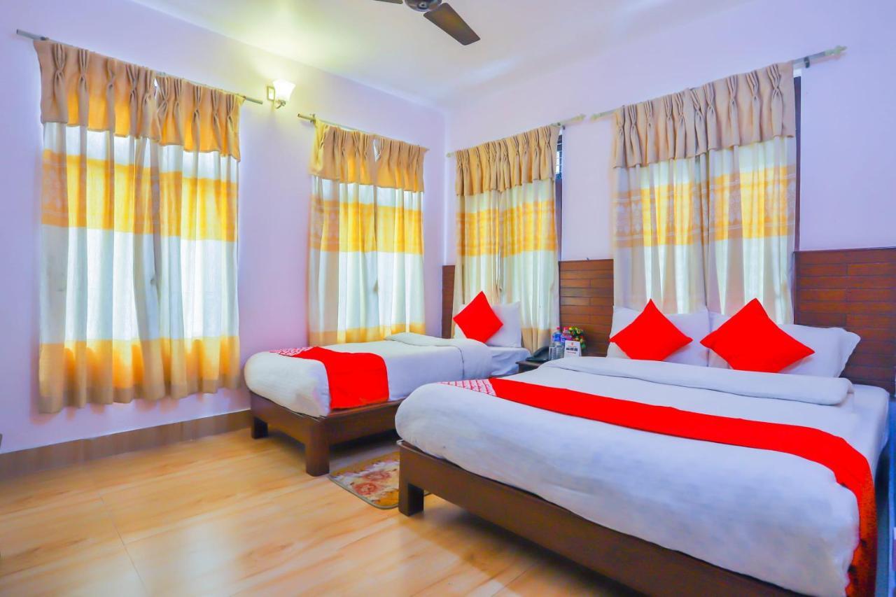 Hotel Alpine Villa Pokhara Bagian luar foto